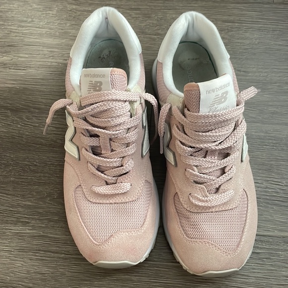 New Balance Sneakers - Picture 2 of 6